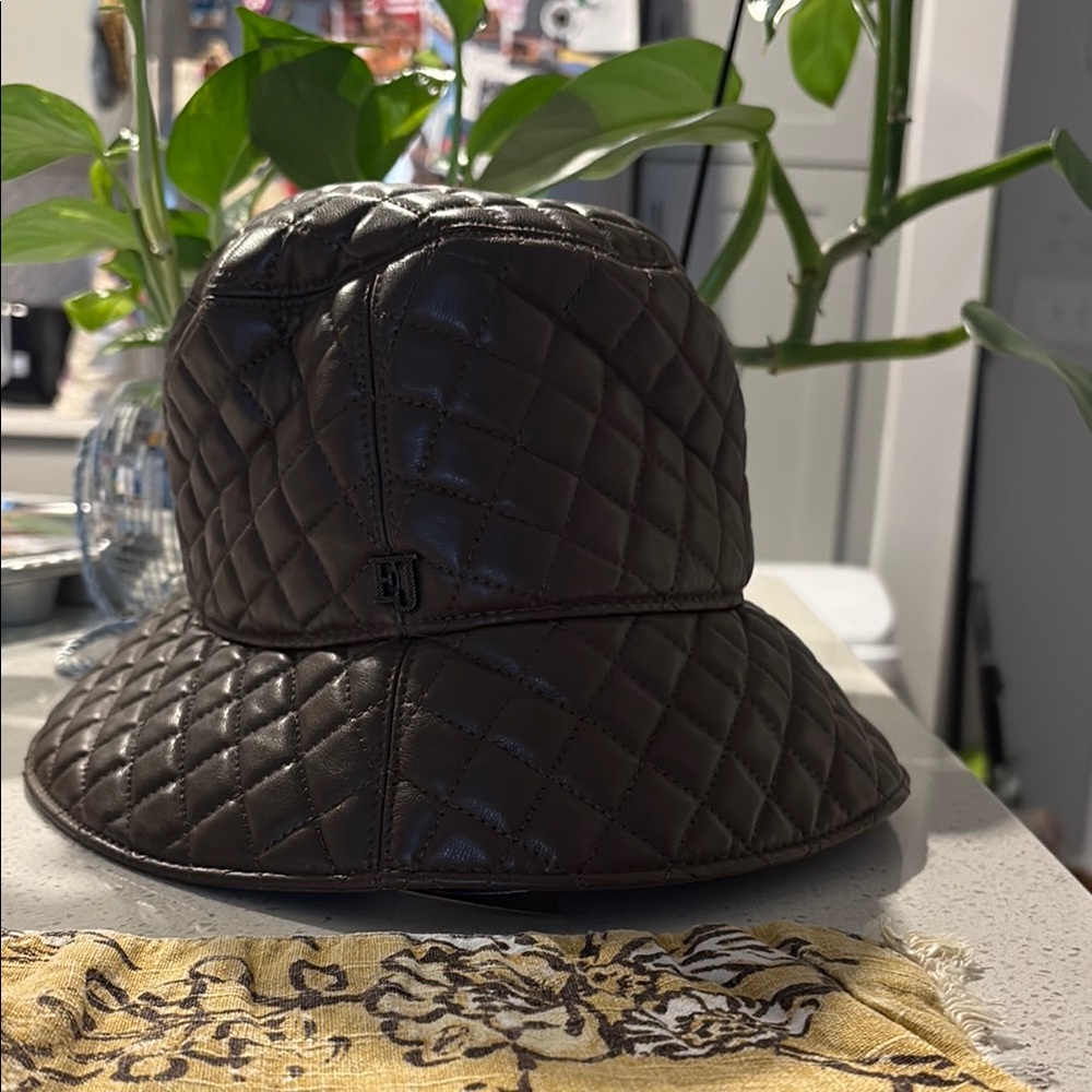 NWT Eric javits Quilted Brown Bucket Hat
